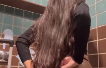 Vídeo porno amador: Poliana Arapiraca rabuda pelada de lingerie
